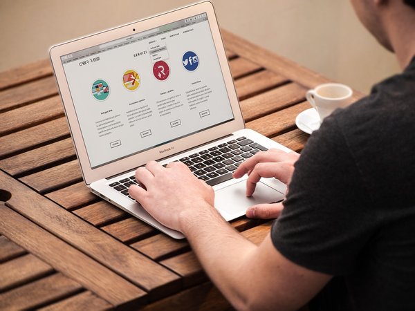 Améliorer son SEO : 3 conseils pour optimiser la vitesse d’un site web