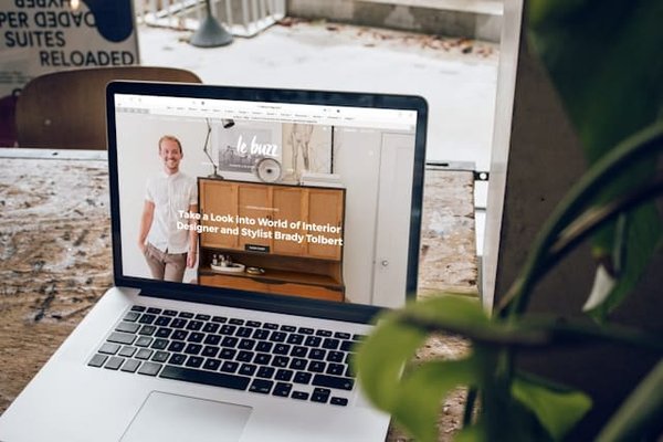 Comment fonctionne la gestion de contenu sur les sites web ?